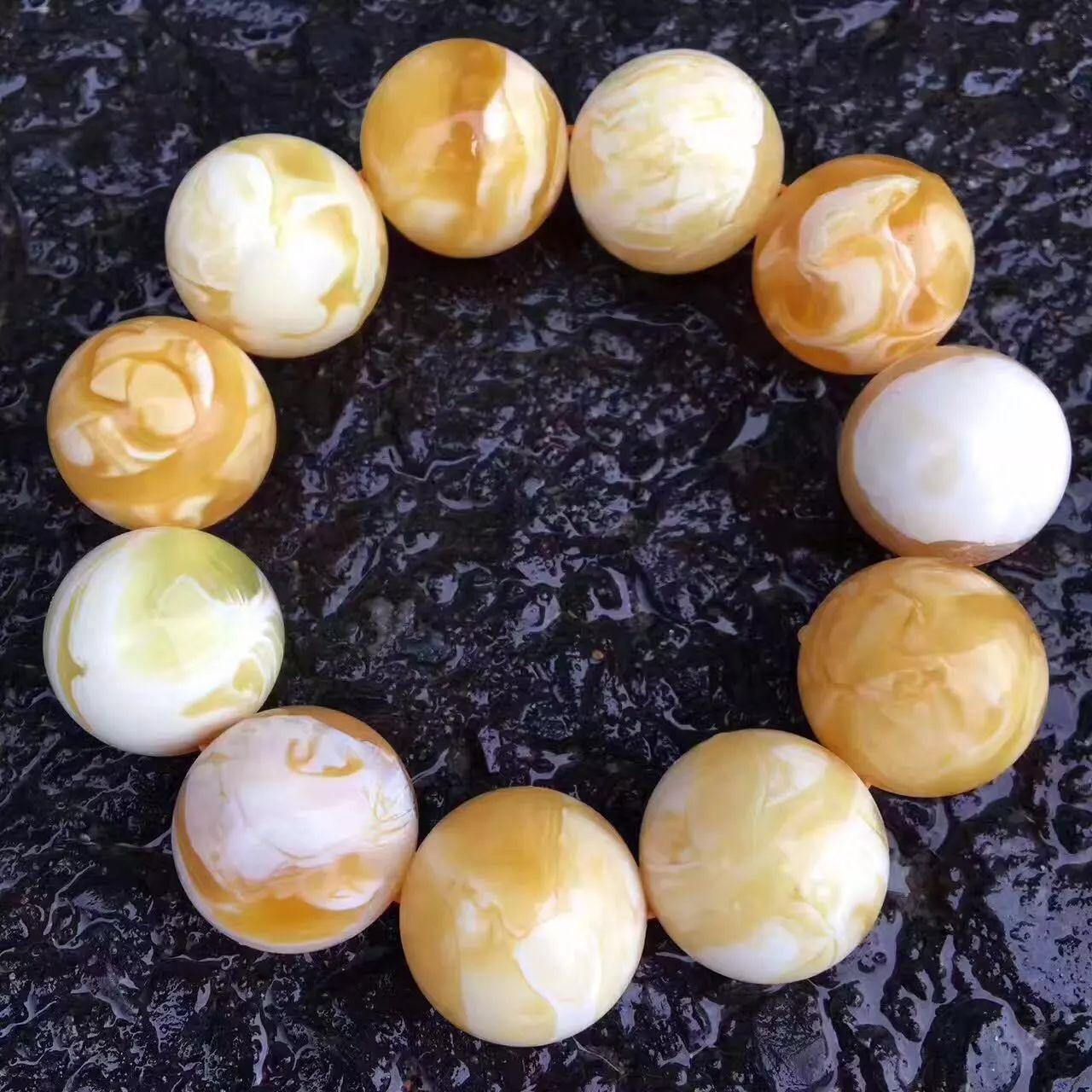 蜜蜡刚入手怎么有塑料味,蜜蜡上手有什么感觉