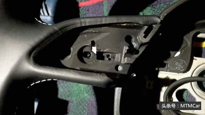 奥迪a3改装方向盘拆装,奥迪a3改装方向盘翻毛皮