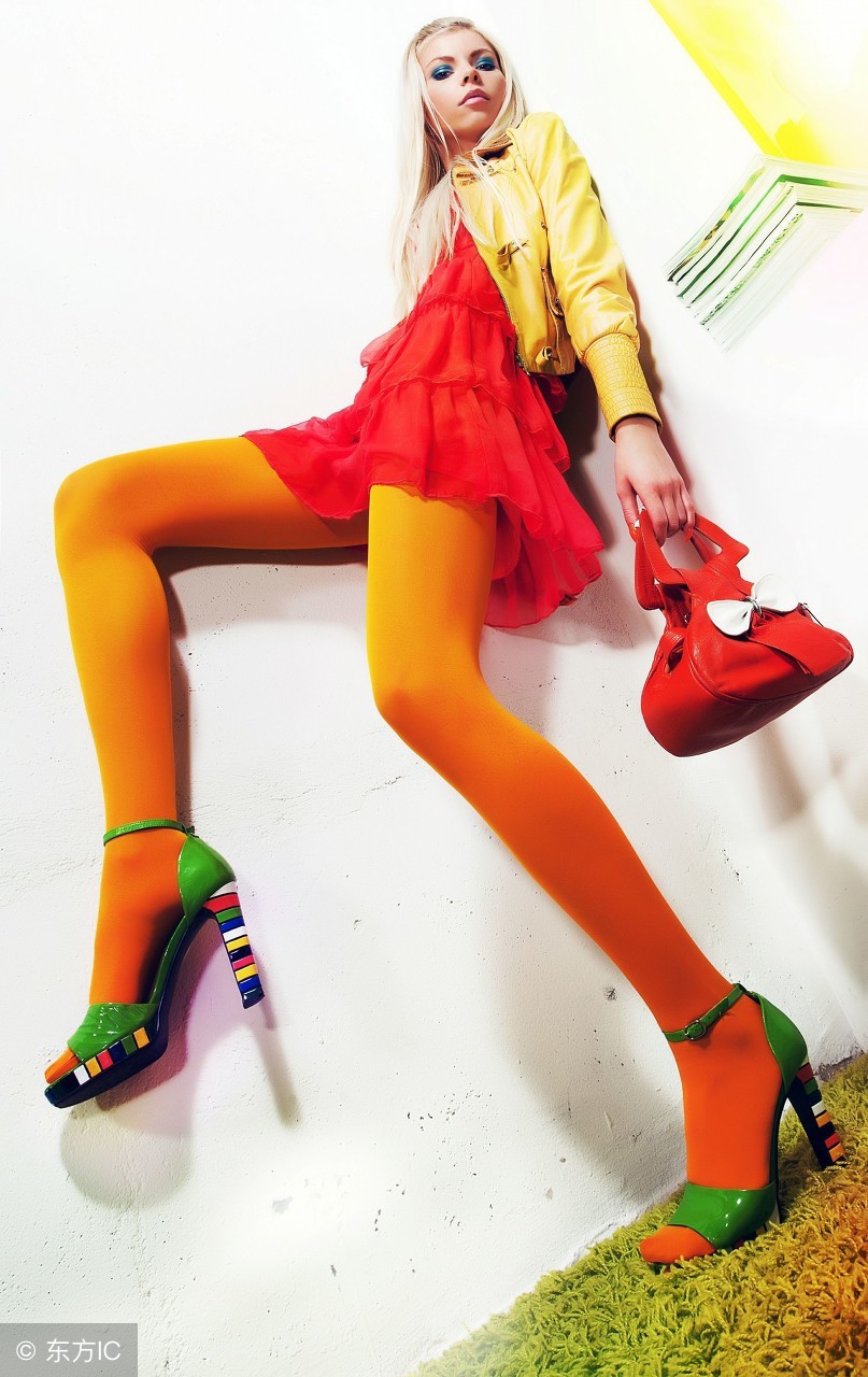 夏天丝袜掉档解决方法,丝光袜老是往下滑怎么办