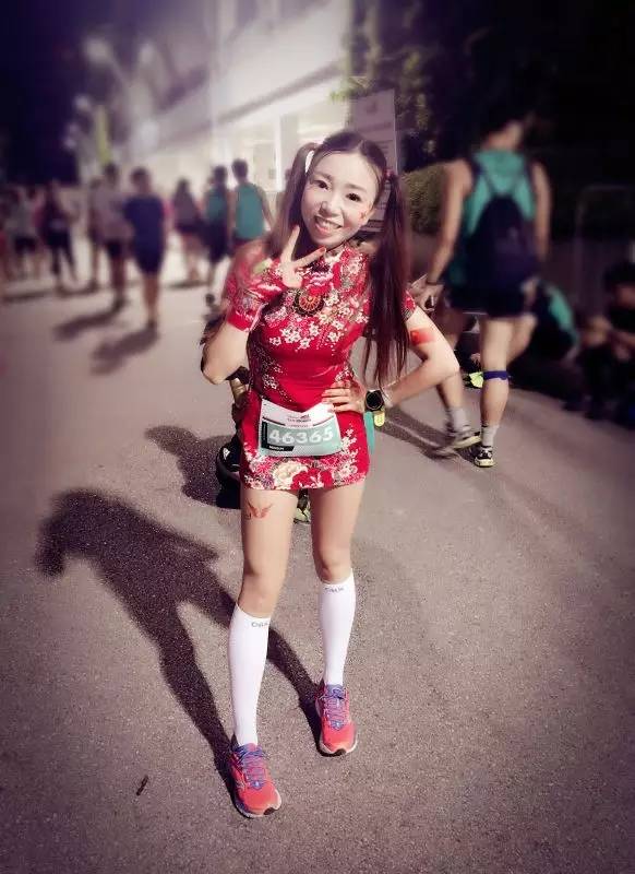 跑出一腿痱子热到炸裂!就这么铭记了新加坡日落马拉松的最美日出