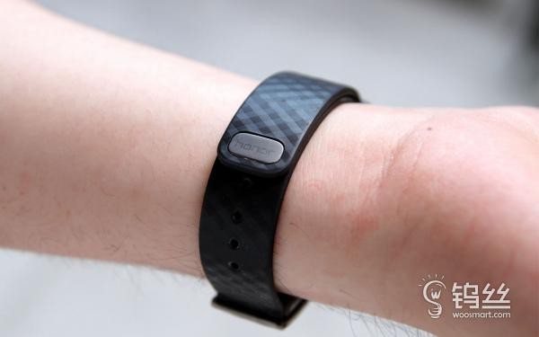 荣耀畅玩a1手环怎么用,荣耀畅玩手环a1使用方法