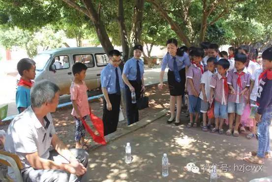 第2016044期[动态]谁说我们“不约儿童”，检察官用行动给你答案