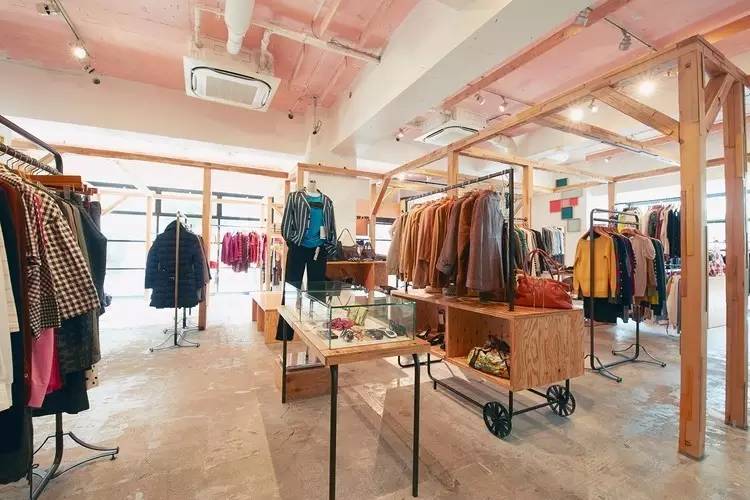 你肯定不知道，2件ZARA的钱能买一身CHANEL