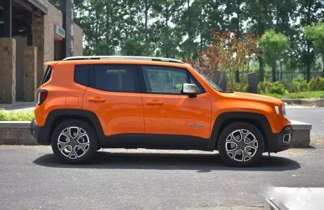 jeep自由侠智能手表,jeep自由侠四驱值得入手吗