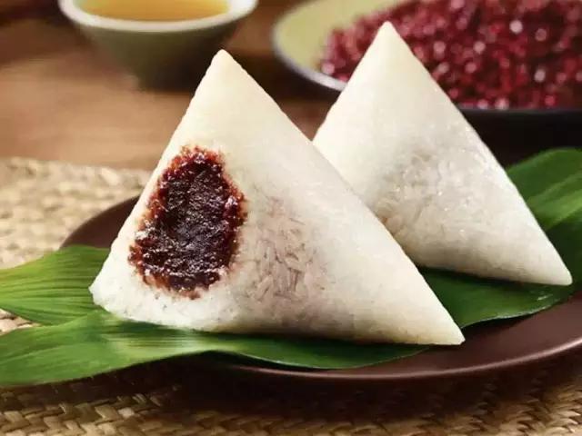 没有套路，很真诚，苏宁球员看望小朋友，阿兰划龙舟