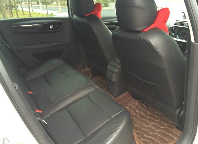 世嘉vts顶配,开着比较稳的轿车