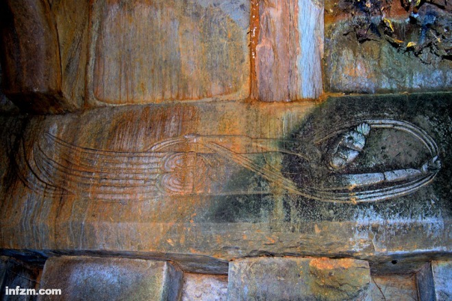 穹窿地貌，古寨凄美