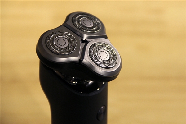 199元！米家旋转式电动剃须刀发布：3刀头、全身水洗