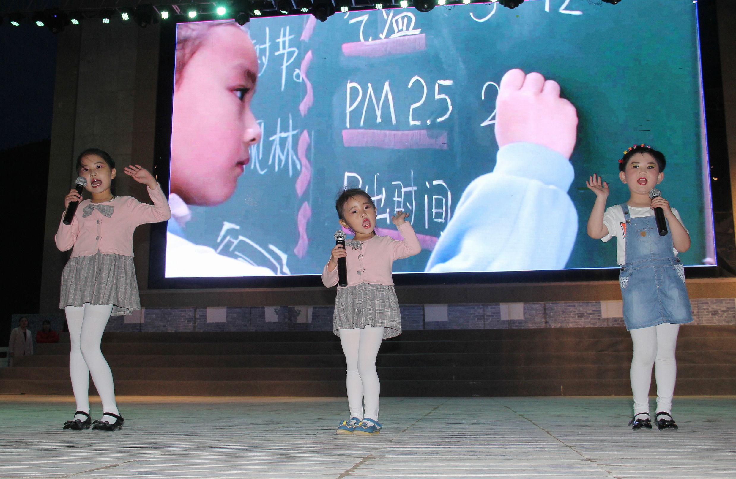 昔日丝绸路驼队阵阵显繁荣今朝OTO再起风云闹汉唐