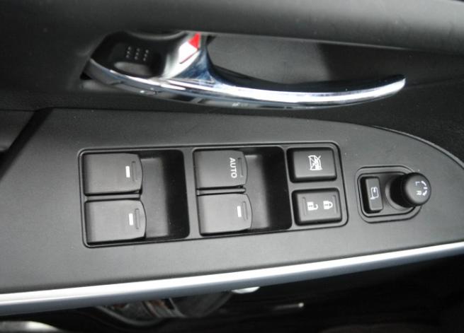 舒适省心空间大燃油车,锋驭1.6l四驱怎么样