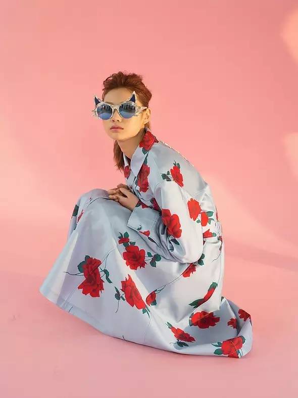 造吗？你和爱豆的距离，只差一副太阳镜~