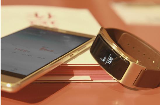 3d曲面屏好吗,华为手环b3详解