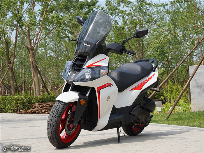 钱江贝纳利利刃怎么样,钱江贝纳利1200cc24款