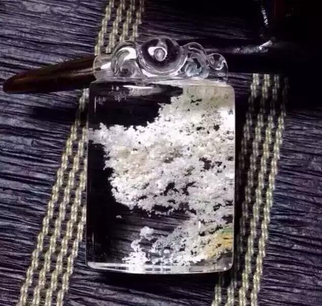 水晶越薄越值钱,天然黄水晶为啥那么多杂质