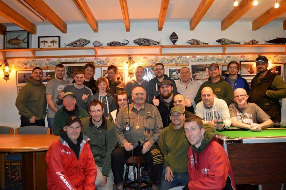 他钓起的鱼,以吃北极熊为生