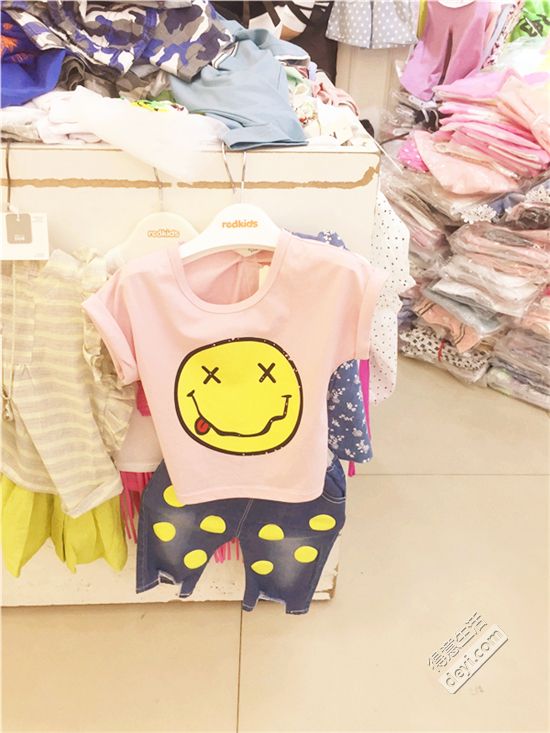 汉正街童装直播间秒杀,汉正街品牌童装直播间