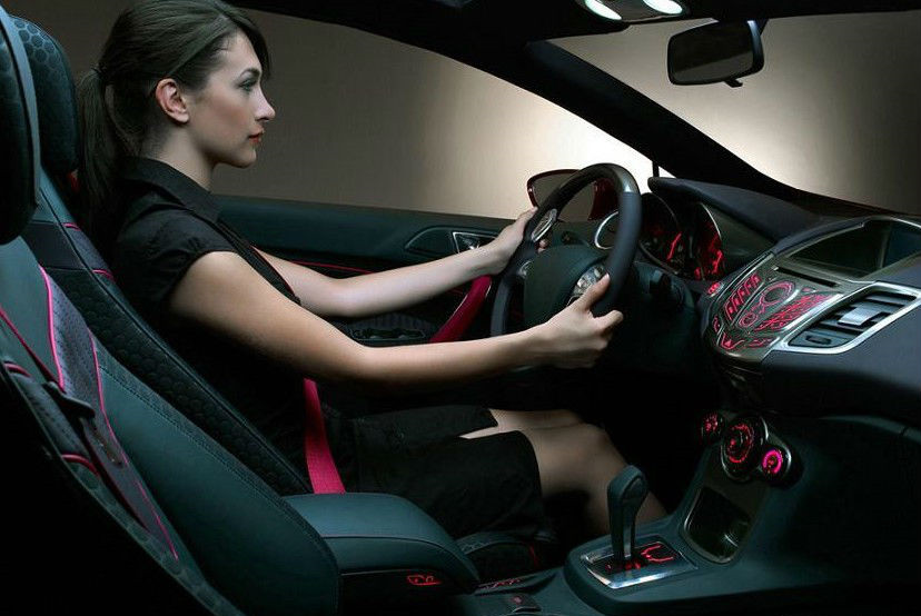 老司机也会踩错刹车,汽车自动挡有离合器吗