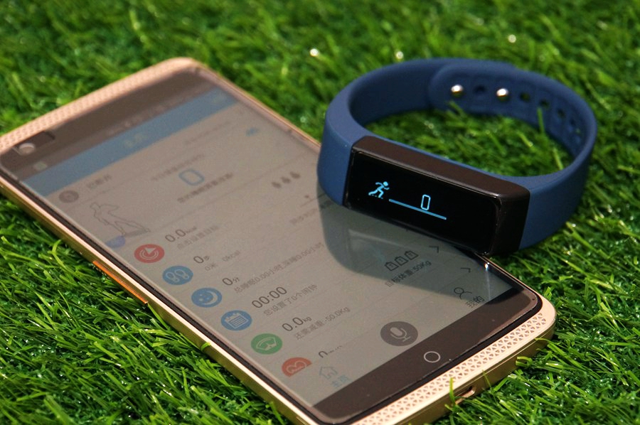 鍩冨井i5鍜宨5plus鍖哄埆,鍩冨井i5plus鏄粈涔堝瀷鍙风殑