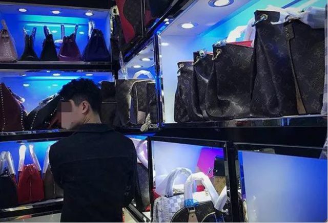 注意！你朋友圈的那些海外代购,可能都是戏精