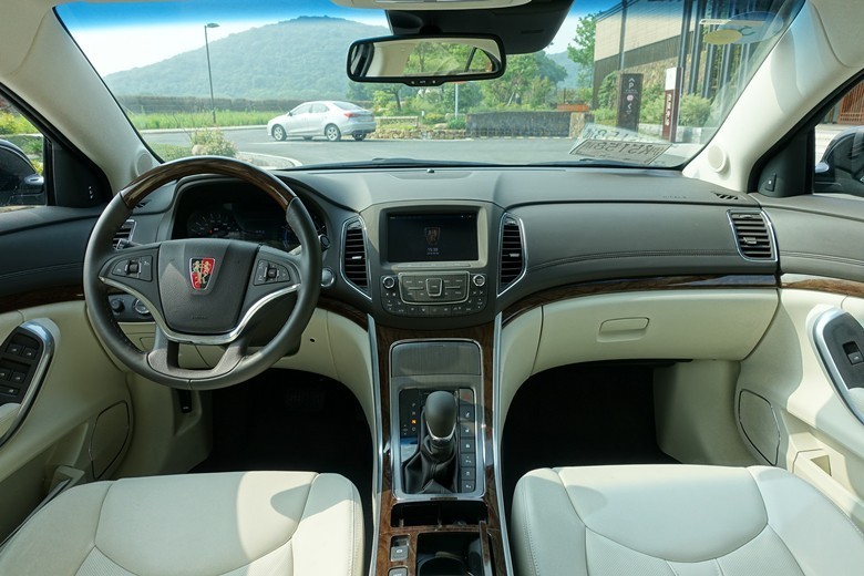 新荣威e950缺点,荣威e950驾驶感受