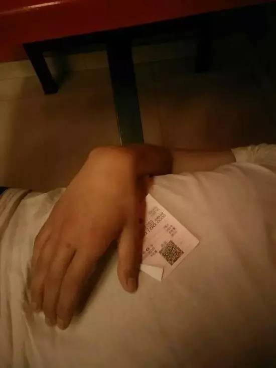 去看魔兽电影,看魔兽的顺序