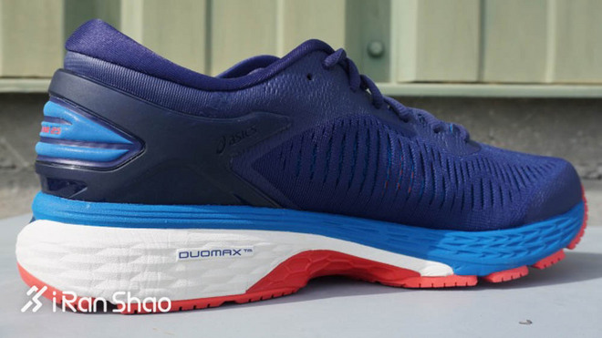 耐克亚瑟士联名跑鞋,一周运动新品春日跑鞋打响技术战