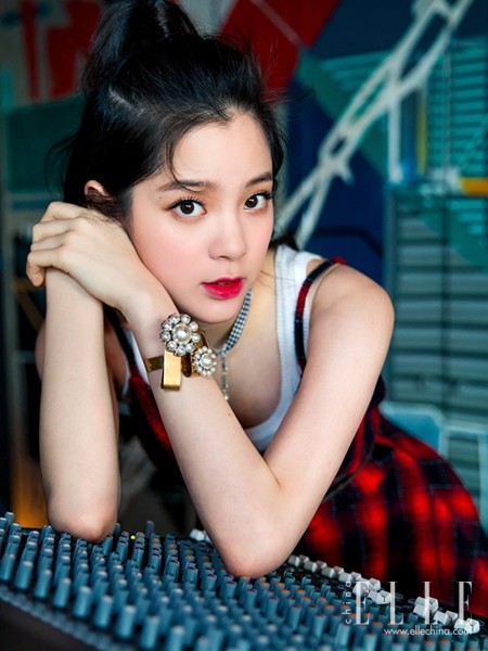 宋祖儿欧阳娜娜同框丸子头姐妹花上线！