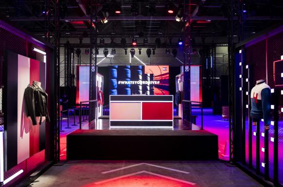 tommyhilfiger汉密尔顿奔驰,tommyhilfiger梅赛德斯