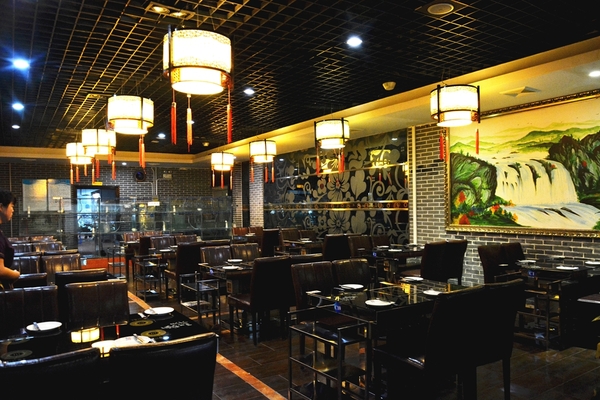 端午节带父母到西安秦品天下吃海鲜吧