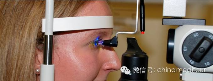 英国：首例失明患者接受干细胞治疗