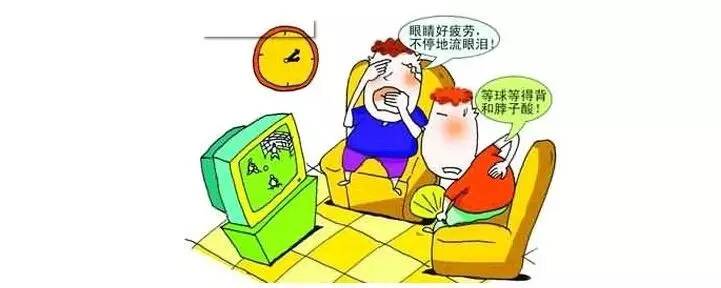 足球正确看球姿势,足球来的时候如何完美转身