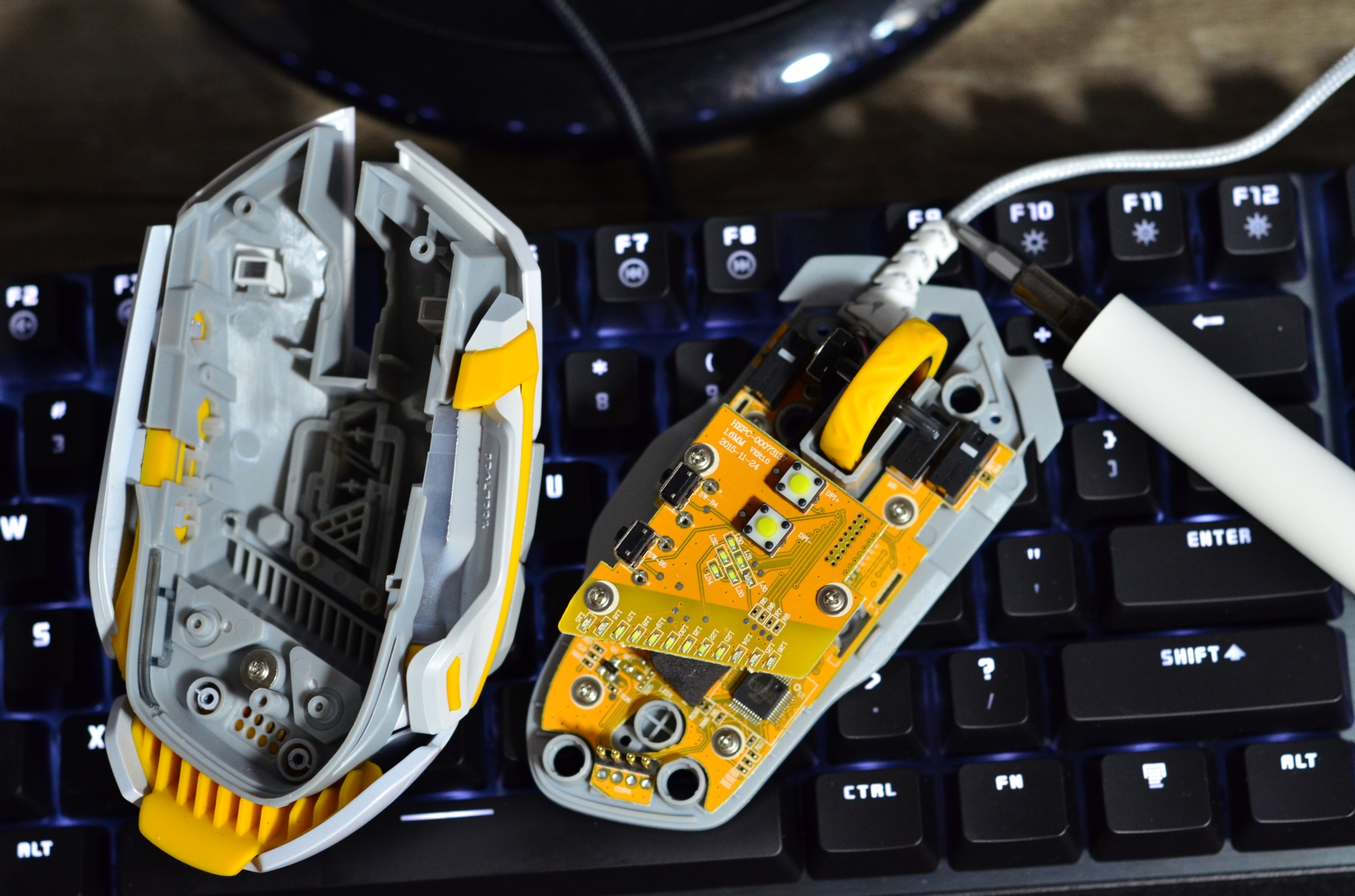 谁说它只能用来LOL,办公应用也拿手---贱驴325绝尘鼠标