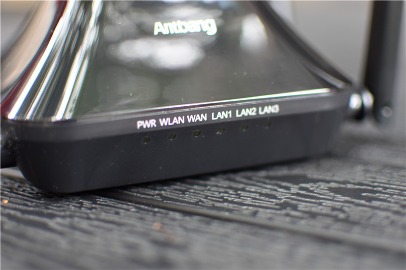 “四角小怪兽”蚂蚁帮A3C智能家用无线路由器测评