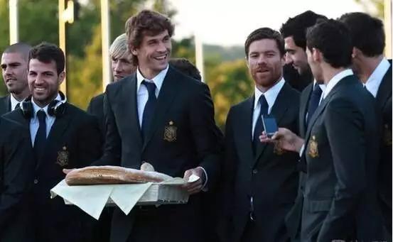 [装X攻略]一秒变球场“大神”——欧洲杯“伪球迷”速成宝典