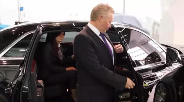 劳斯莱斯上面的雨伞几块钱一个,劳斯莱斯雨伞分别在什么位置