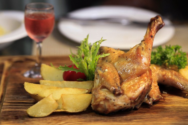 酒吧喝酒看世界杯,青岛欧洲杯看球酒吧