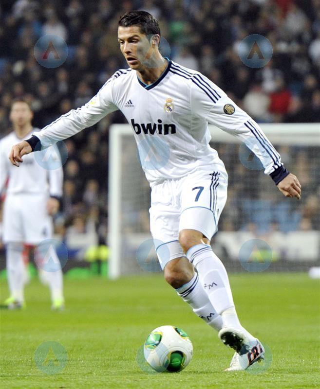 足球鞋nike传奇系列,耐克刺客cr7足球鞋推荐