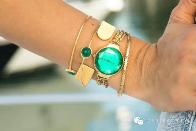 露手腕好看的表,再好看的表都遮不住