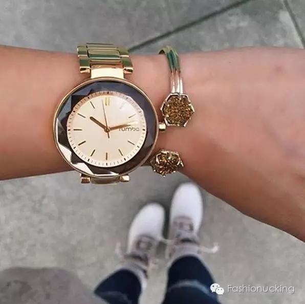 没块好看的表，我都不好意思露手腕