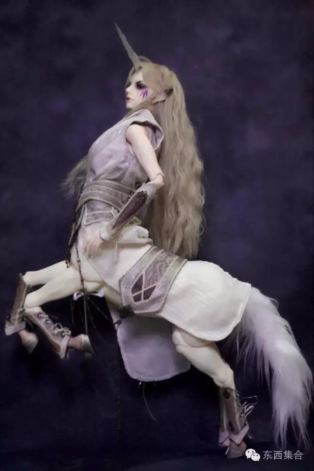 她是资深娃娘，也是暴雪爸爸的死忠粉