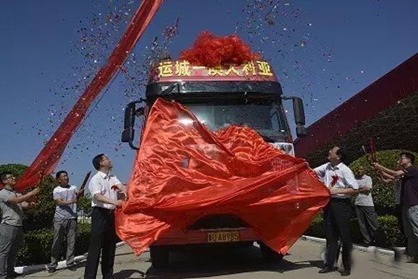 万荣油桃“国际化”的“前世今生”