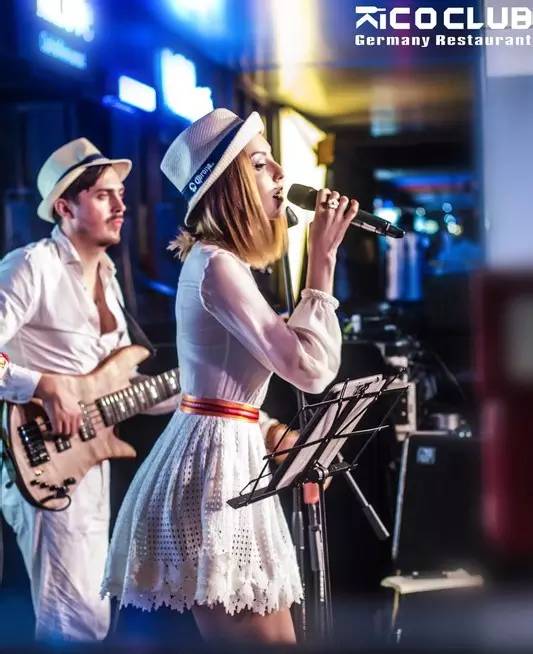 寻找广州至HIT看球BAR｜酒吧太吵，清吧太淡，这里刚刚好