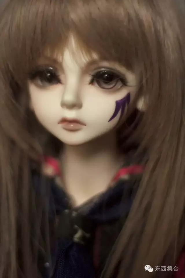 她是资深娃娘，也是暴雪爸爸的死忠粉