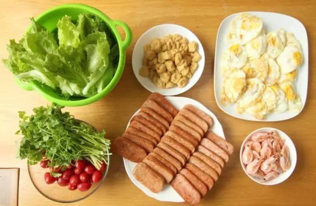 泡面和螺蛳粉怎么选比较好,螺蛳粉pk泡面