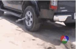 钥匙反锁在房间里,钥匙反锁门外面可以开么