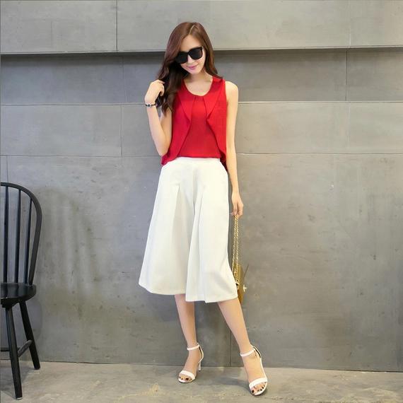 什么样的衣服显得气质又好看,时装秀凸显出大方得体的气质美感