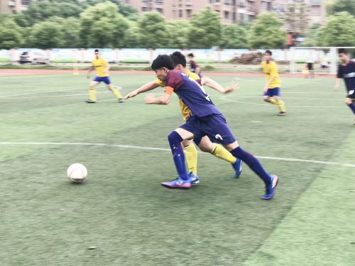 金花已夺金男儿也摘铜