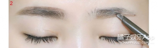 靳东的刘海造型怎么做,靳东做过整形吗