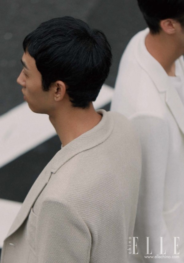 寰堟悶绗戠殑浜轰竴鐪嬪埌灏辩瑧,鐪嬭捣鏉ュ緢鎼炵瑧鐨勫鍥戒汉