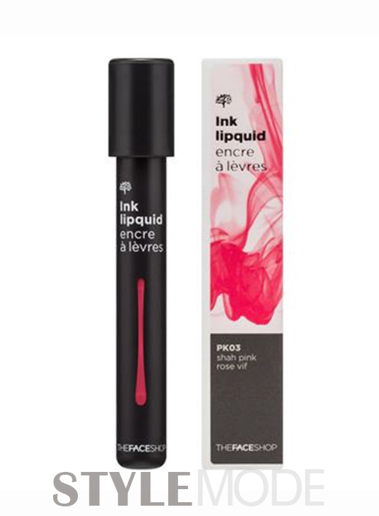 嘴唇就像涂了口红一样,嘴唇像布丁一样软